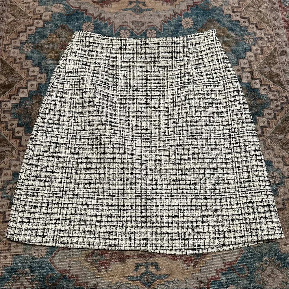 Babaton• Black and white tweed pencil skirt size 0 - Picture 5 of 9